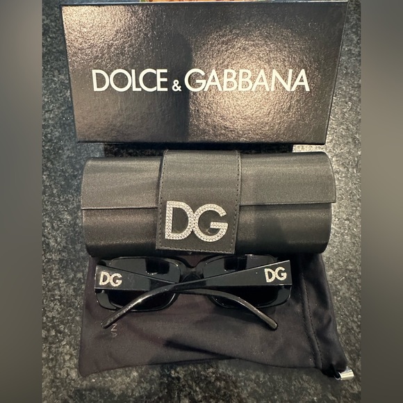 Dolce & Gabbana sunglass - Brand New - Never worn - Picture 3 of 3